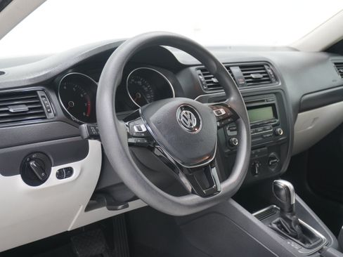 Used 2015 Volkswagen Jetta S w/ Welcome Package FWD image 9