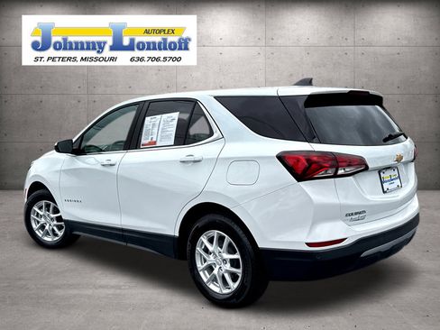 Used 2024 Chevrolet Equinox LT FWD image 3