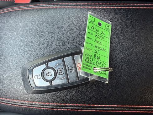 Used 2024 Ford Escape ST-Line image 39