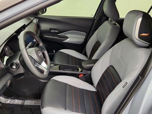 Used 2023 Nissan Kicks SR w/ SR Premium Package FWD image 19