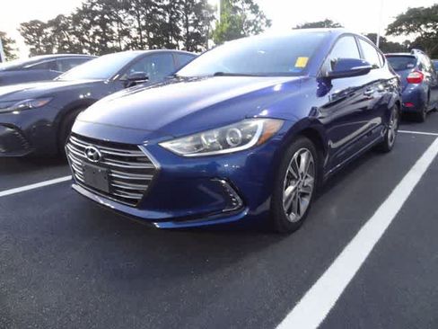 Used 2017 Hyundai Elantra Limited w/ Limited Tech Package 04 FWD image 1