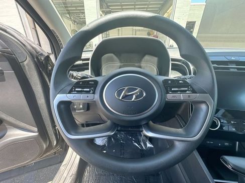 Used 2023 Hyundai Tucson SEL w/ Cargo Package AWD/4WD image 16