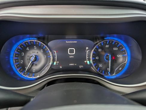 Used 2020 Chrysler Pacifica Touring-L w/ Advanced Safetytec Group image 24