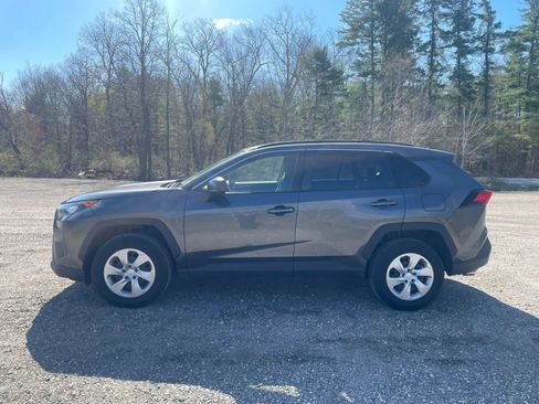 Used 2019 Toyota RAV4 LE AWD/4WD image 6