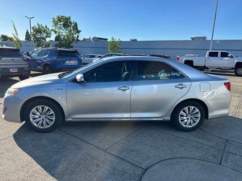 Used 2013 Toyota Camry LE FWD image 5
