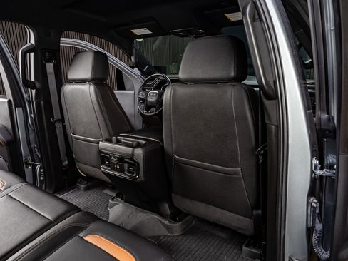 Used 2024 GMC Sierra 2500 AT4 w/ Technology Package image 32