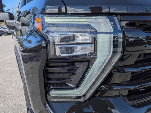 Used 2025 Chevrolet Silverado 2500 LT w/ Trail Boss Package image 9