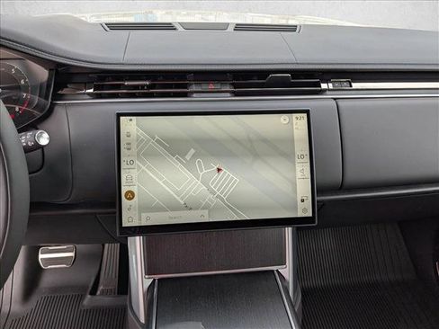 New 2025 Land Rover Range Rover SE image 12