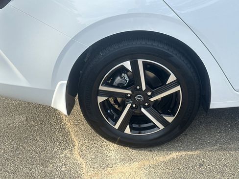 New 2025 Nissan Sentra SV image 17