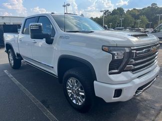 Used 2025 Chevrolet Silverado 2500 High Country w/ High Country Premium Package AWD/4WD video 2