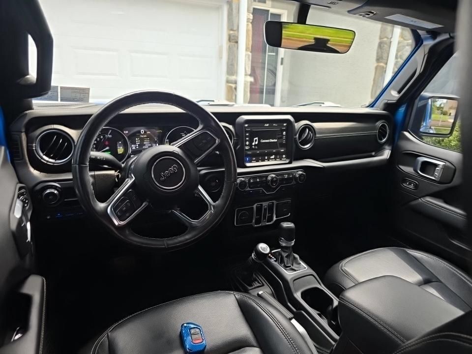 Used 2023 Jeep Wrangler Unlimited Sahara w/ Cold Weather Group AWD/4WD image 13