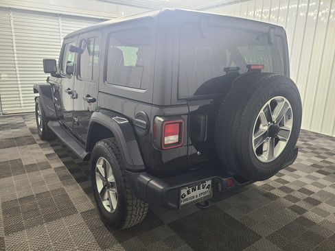 Used 2020 Jeep Wrangler Unlimited Sahara AWD/4WD image 10