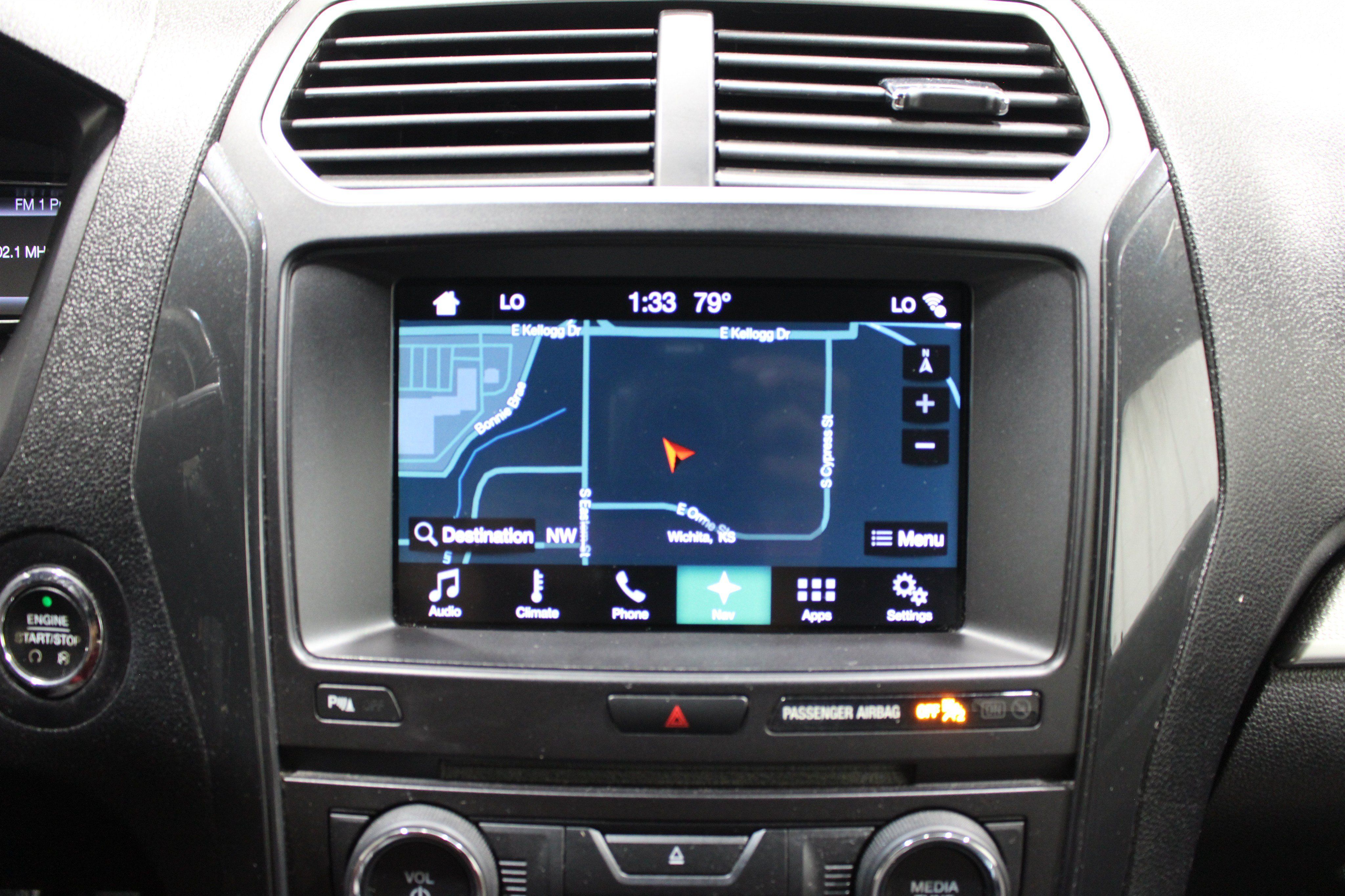 Used 2017 Ford Explorer XLT w/ Equipment Group 202A FWD image 16