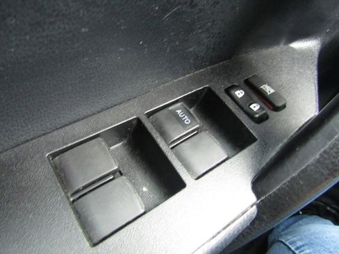 Used 2019 Toyota Corolla XLE image 35