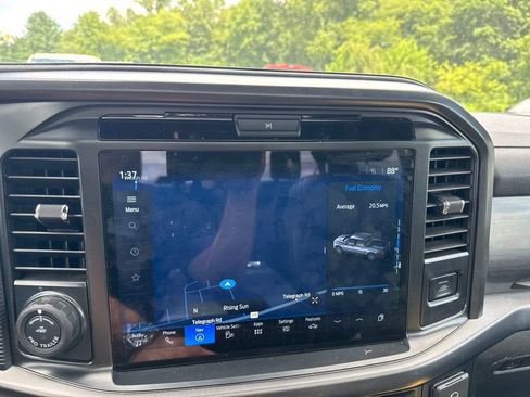 Used 2025 Ford F150 Lariat w/ Equipment Group 502A High AWD/4WD image 17