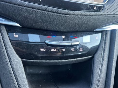Certified 2024 Cadillac XT5 Premium Luxury FWD image 27
