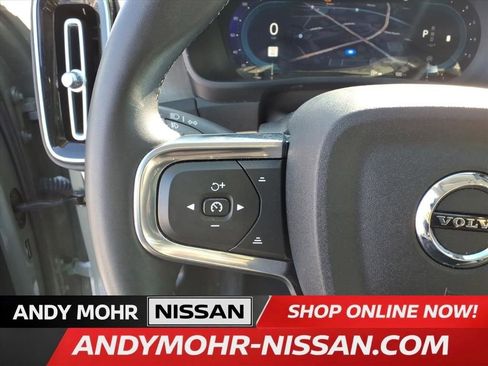 Used 2023 Volvo XC40 B5 Plus image 14