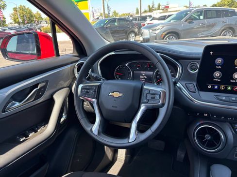Used 2025 Chevrolet Blazer LT FWD image 36