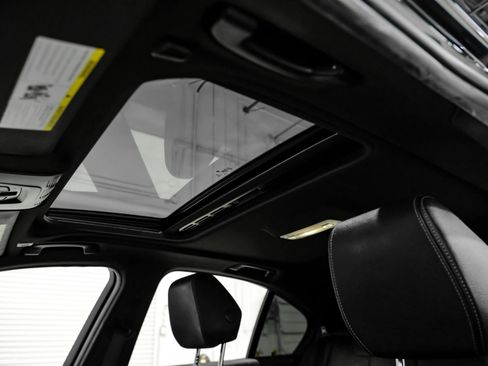 Used 2017 BMW 340i Sedan RWD image 29