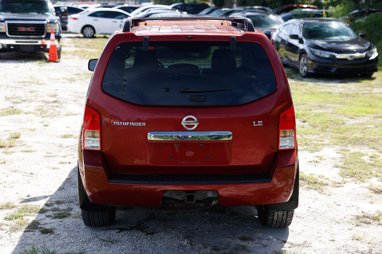 Used 2009 Nissan Pathfinder LE AWD/4WD image 9