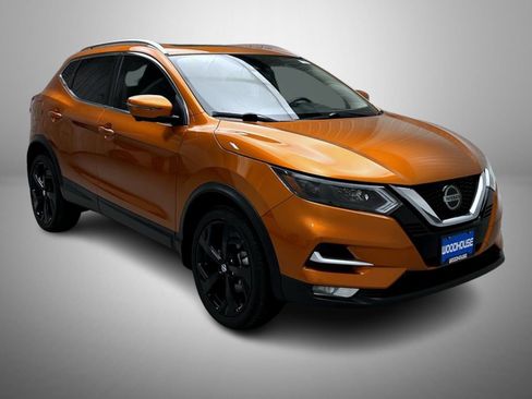 Used 2022 Nissan Rogue Sport SL w/ Premium Package AWD/4WD image 3