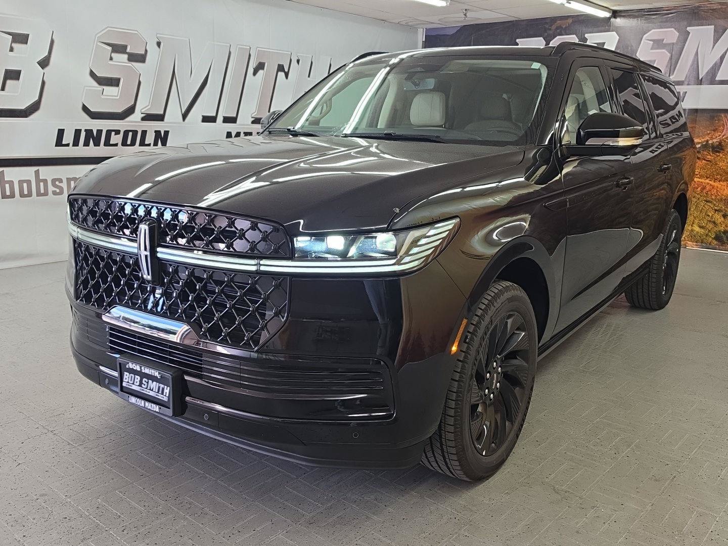 New 2027 Lincoln Navigator L Reserve w/ Jet Appearance Package AWD/4WD image 18