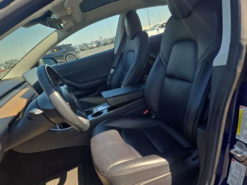 Used 2018 Tesla Model 3 Long Range RWD image 2