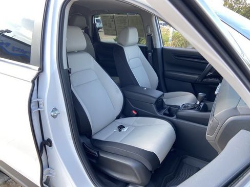 Used 2025 Honda CR-V EX image 20