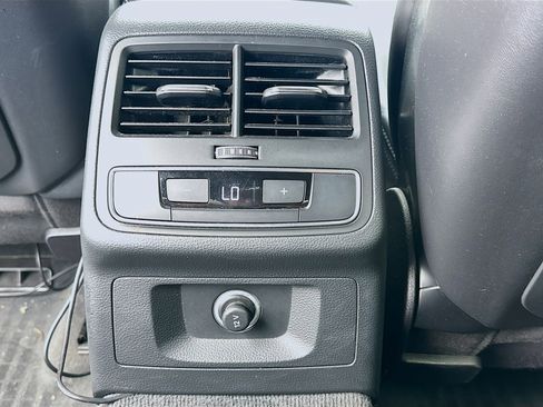 Used 2018 Audi S4 Premium Plus w/ Navigation Package image 17