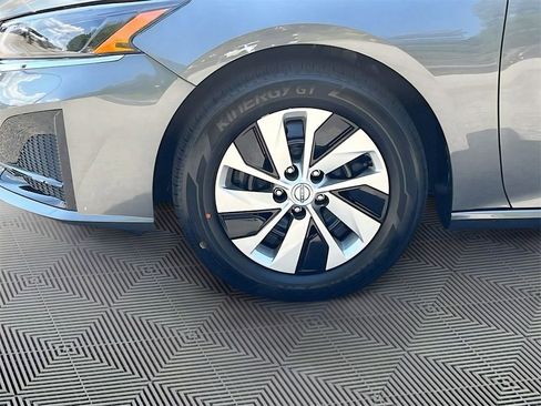 Certified 2025 Nissan Altima 2.5 S image 32