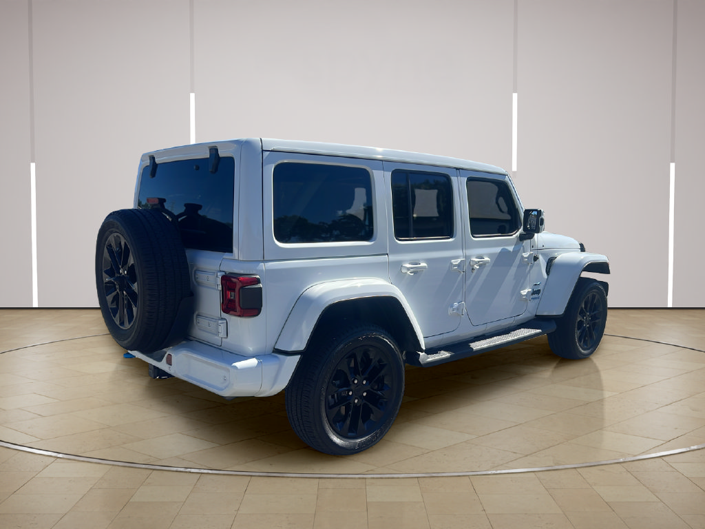 Used 2021 Jeep Wrangler Unlimited Sahara AWD/4WD image 7