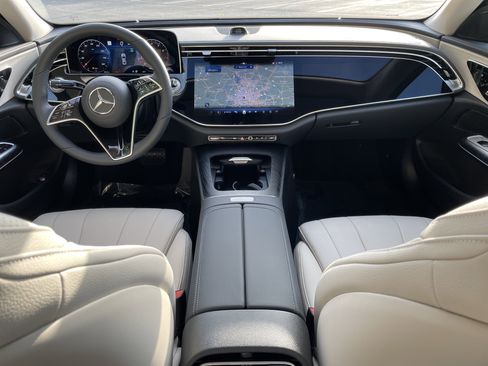 New 2026 Mercedes-Benz E 350 4MATIC Sedan image 24