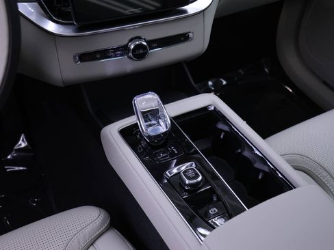 New 2026 Volvo XC90 B6 Ultra w/ Protection Package AWD/4WD image 13