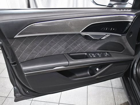 Used 2023 Audi S8 image 9