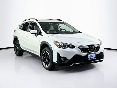 Used 2023 Subaru Crosstrek 2.0i Premium AWD/4WD image 3