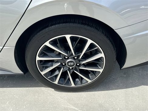 Used 2020 Hyundai Sonata Limited image 14
