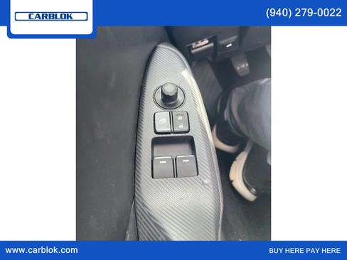 Used 2023 MAZDA MX-5 Miata Sport image 32