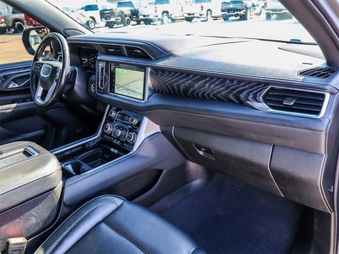 Used 2023 GMC Yukon Denali image 17