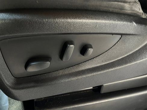 Used 2017 Chevrolet Silverado 1500 LT image 24