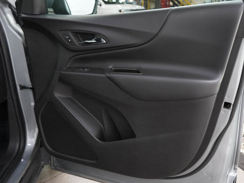 Used 2023 Chevrolet Equinox LT AWD/4WD image 9