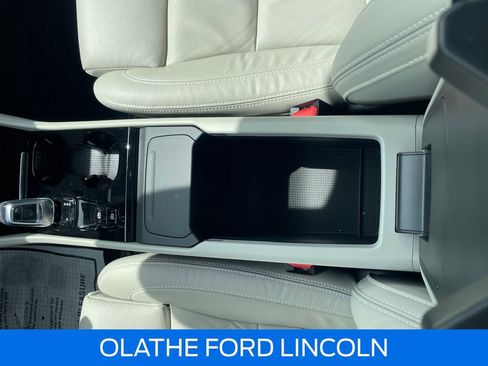 Used 2023 Volvo XC40 B5 Ultimate w/ Protection Package Premier AWD/4WD image 29
