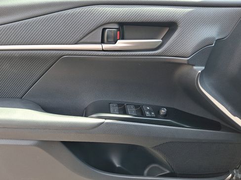 Used 2026 Toyota Camry SE FWD image 12