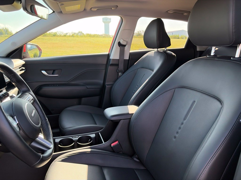 Used 2024 Hyundai Kona Limited AWD/4WD image 9
