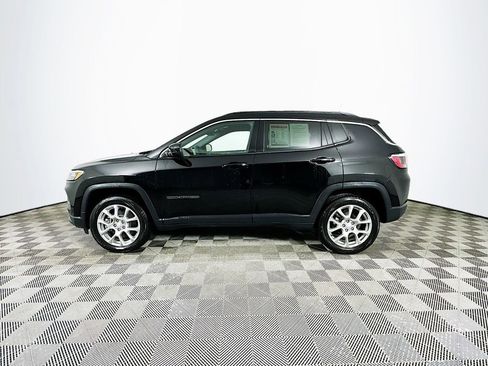 Certified 2024 Jeep Compass Latitude image 6
