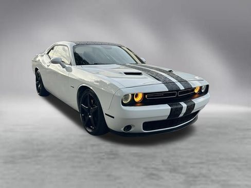 Used 2016 Dodge Challenger R/T Plus RWD image 2