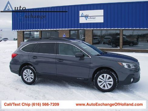 Used 2019 Subaru Outback 2.5i Premium image 1