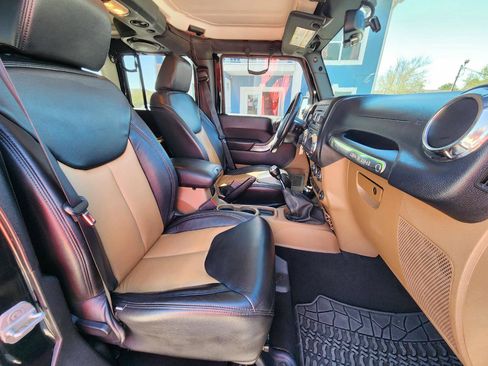 Used 2013 Jeep Wrangler Unlimited Sahara w/ Connectivity Group image 23