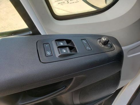 Used 2021 RAM ProMaster 2500 image 23