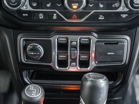 Used 2021 Jeep Gladiator Overland w/ Popular Equipment Package image 24