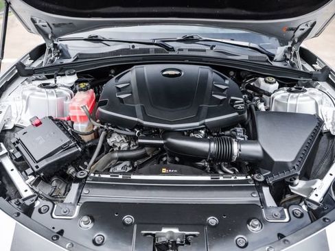 Used 2016 Chevrolet Camaro LT RWD image 30